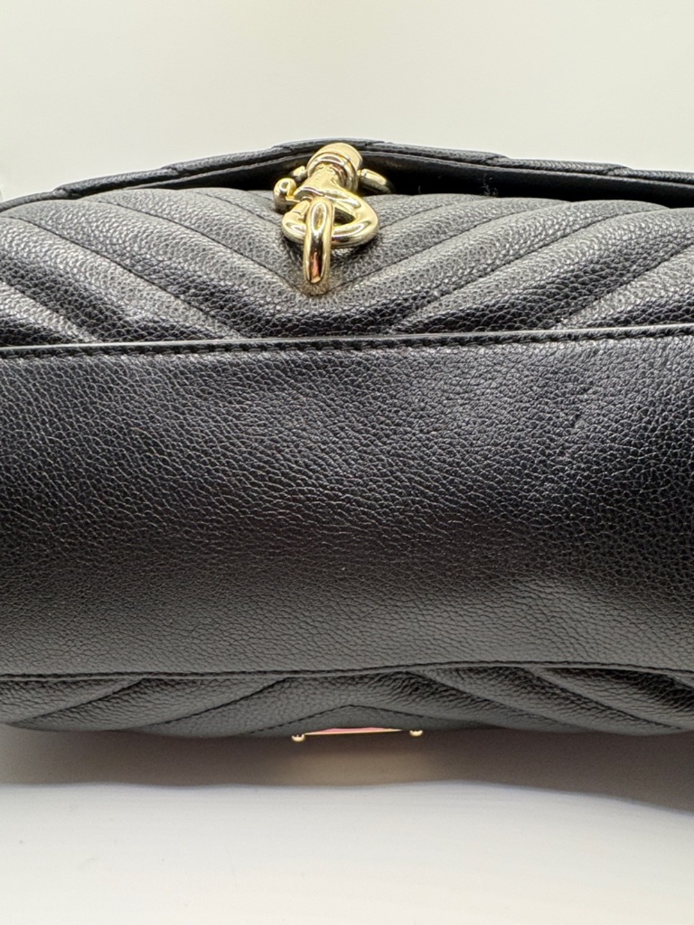 Rebecca Minkoff Black Quilted Shoulder Bag with Gold Hardware Chevron - Picture 7 of 11